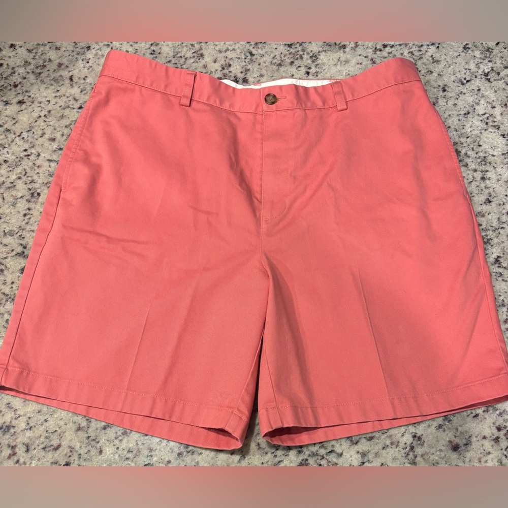 L L Bean Men’s Chino Shorts size 37